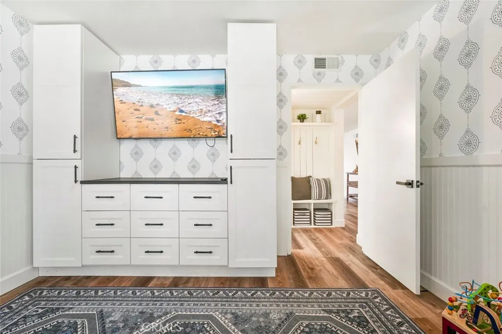 https://cdn.realtyfeed.com/cdn/127/306453106/2e4ba78872b6122f1eebfad6dbf519e4.webp