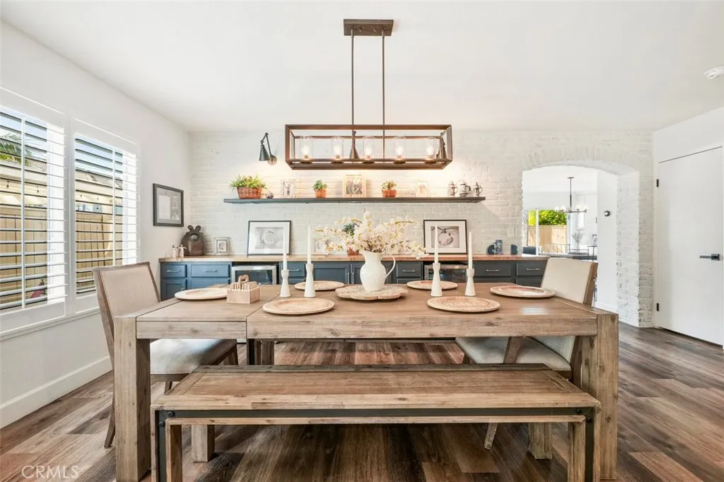 https://cdn.realtyfeed.com/cdn/127/306453106/54dea26d27e62b9b808da4aa52768d34.webp