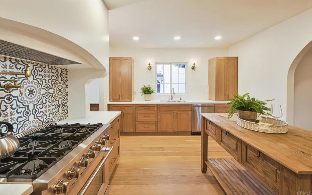 https://cdn.realtyfeed.com/cdn/127/306453313/074983541b7d5845c0d9611220552df9.webp