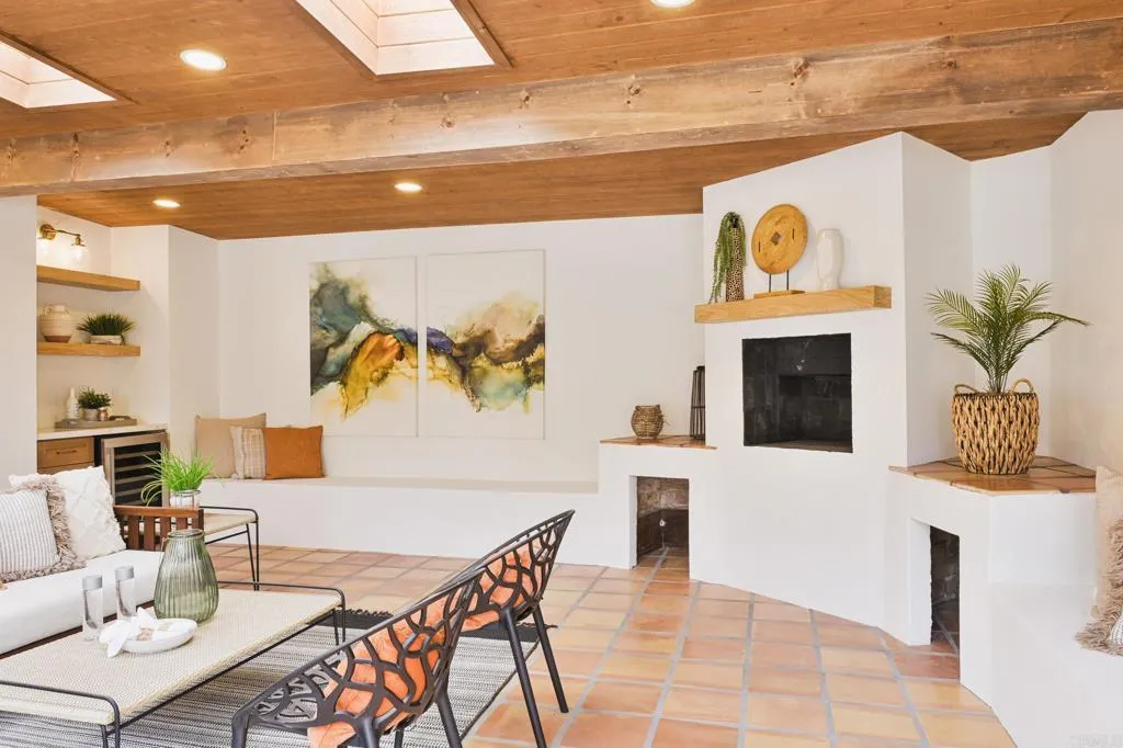 https://cdn.realtyfeed.com/cdn/127/306453313/f6e7f1ce1d986237fe030036585bf820.webp
