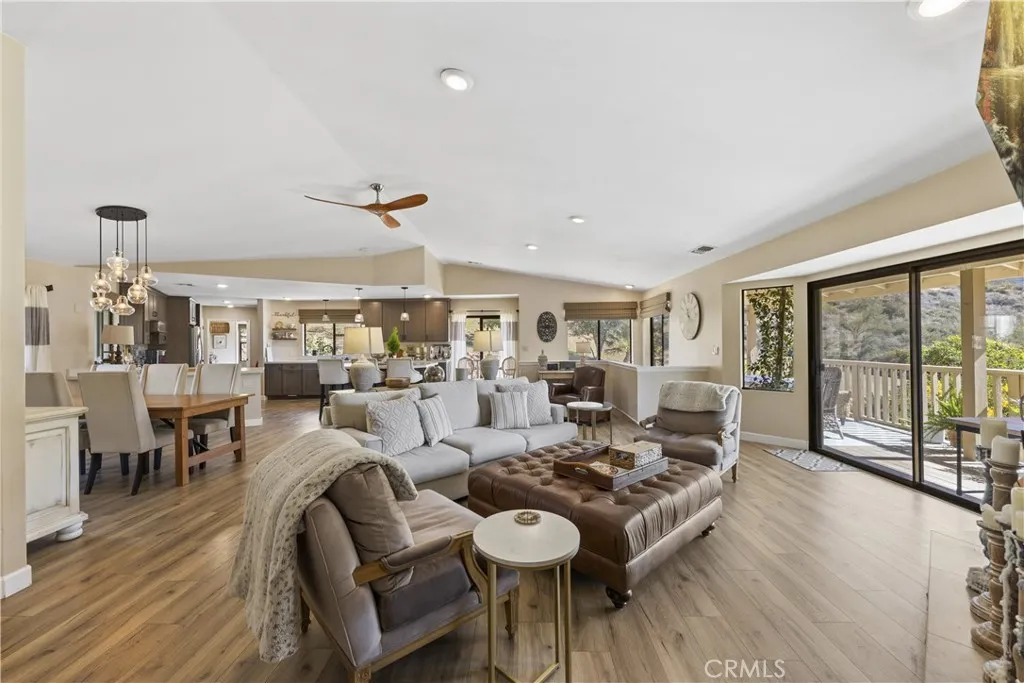 https://cdn.realtyfeed.com/cdn/127/306453318/c339f18b2bd91285ef275d426fe3194a.webp