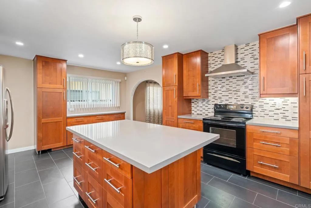 https://cdn.realtyfeed.com/cdn/127/306453426/10802058a90c79ad816dcc559ab4f870.webp