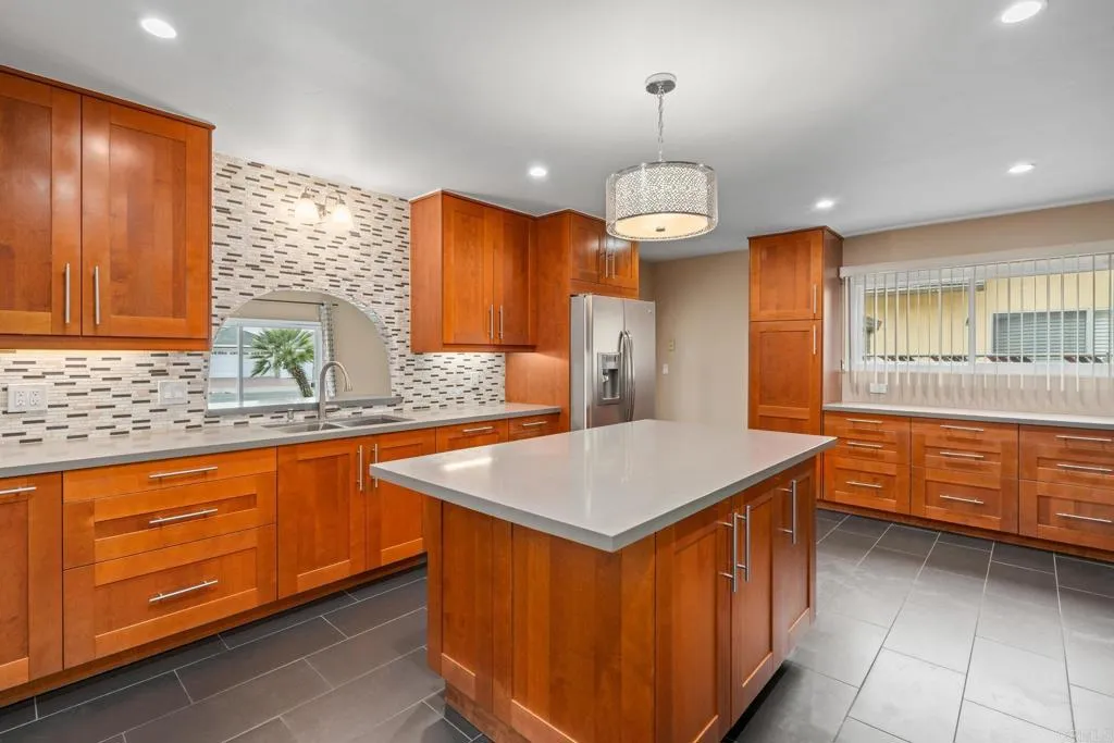 https://cdn.realtyfeed.com/cdn/127/306453426/c1c50de160761077d5d65bed30037e62.webp
