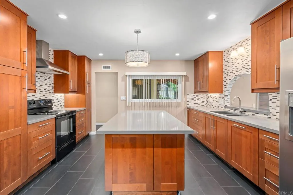 https://cdn.realtyfeed.com/cdn/127/306453426/ec818569f59f5b642844b1a9bc01e091.webp