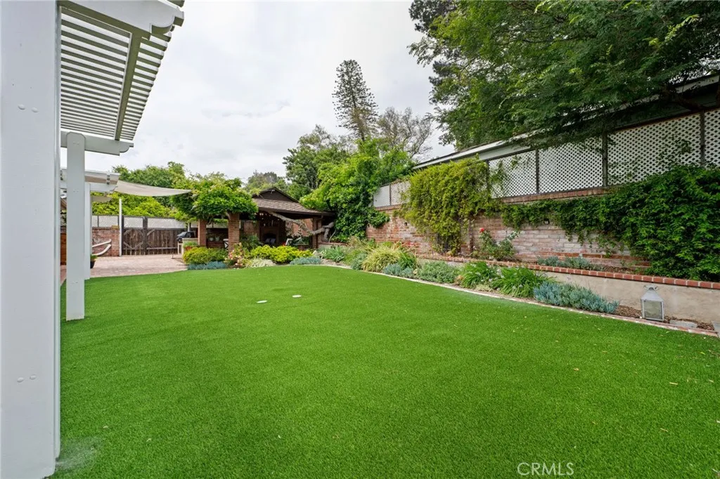 https://cdn.realtyfeed.com/cdn/127/306453652/303560b22d51c3d73cb53241f205e21d.webp