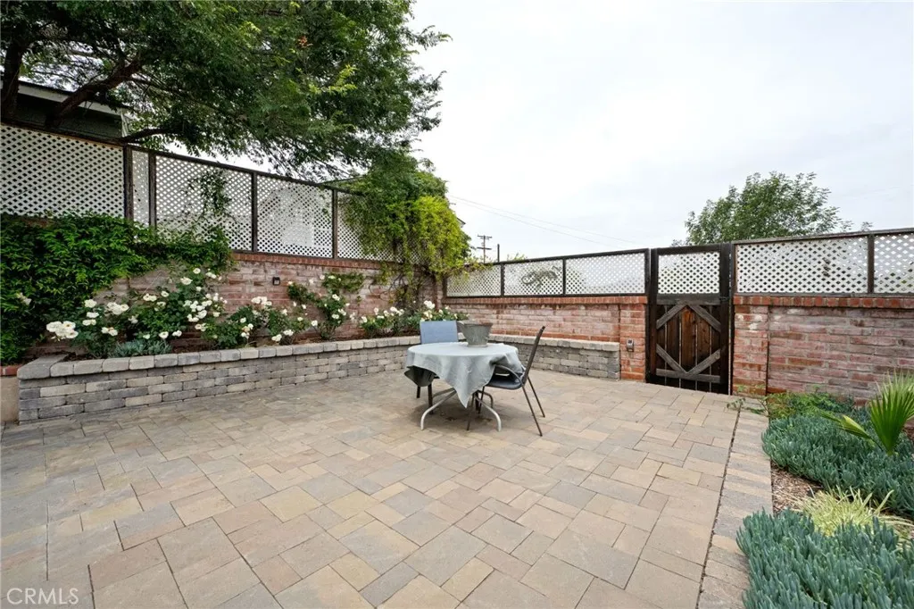 https://cdn.realtyfeed.com/cdn/127/306453652/8295e31c5eaf02aaebb385a776fbac2e.webp