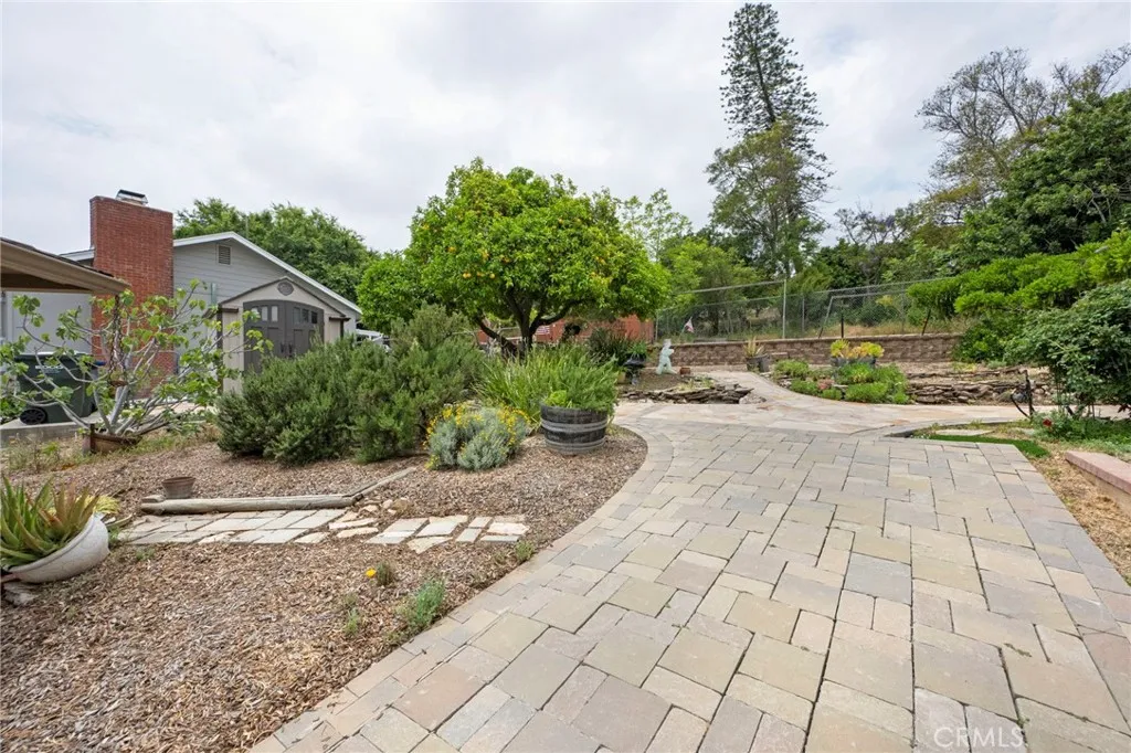 https://cdn.realtyfeed.com/cdn/127/306453652/8e94f96ba2770c208a9d3c4d9e46f9c1.webp