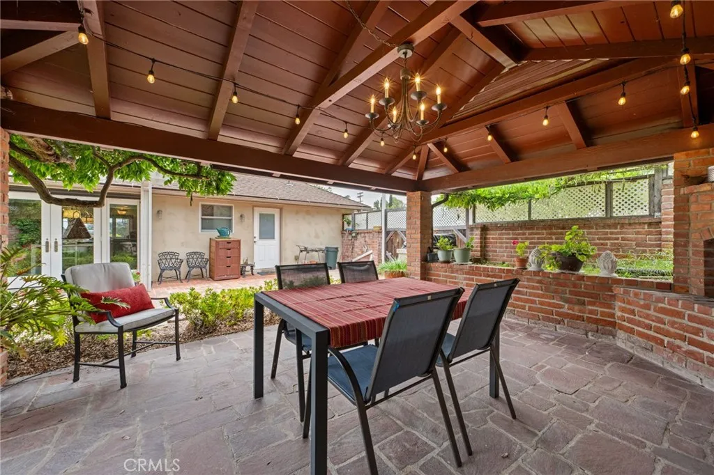 https://cdn.realtyfeed.com/cdn/127/306453652/b45e7476868caa1e2bef2790e1b59f0a.webp