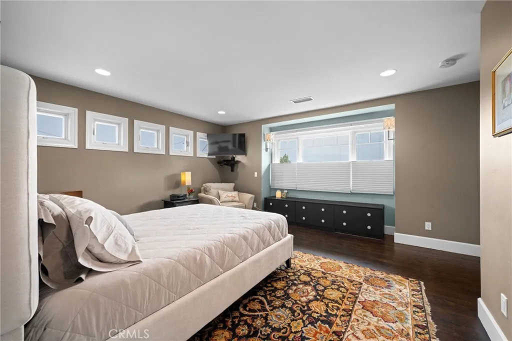 https://cdn.realtyfeed.com/cdn/127/306453652/b5479b95f57439aa8c80e6c6bdf9595f.webp