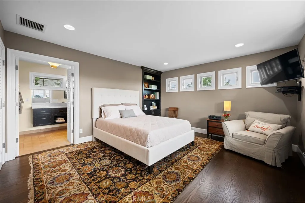 https://cdn.realtyfeed.com/cdn/127/306453652/d71dd2d0d3246cc29b1ff0fc2d1844b4.webp