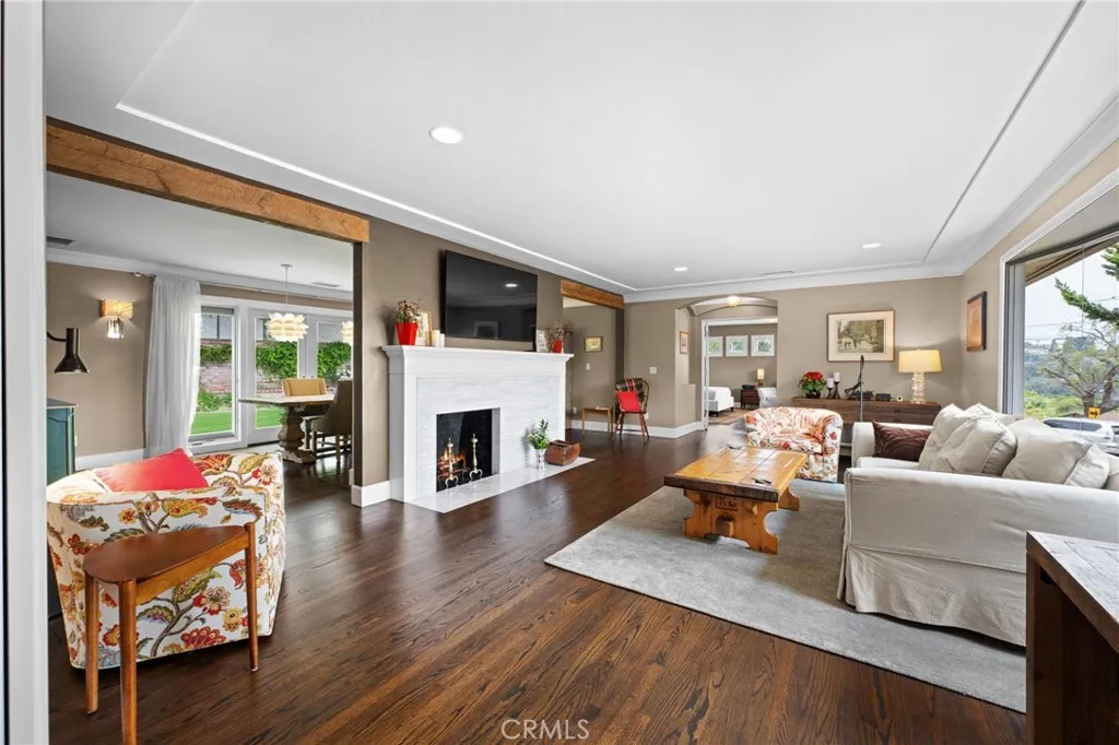 https://cdn.realtyfeed.com/cdn/127/306453652/eb7acabebffc16842cd70e09eef4c11a.webp