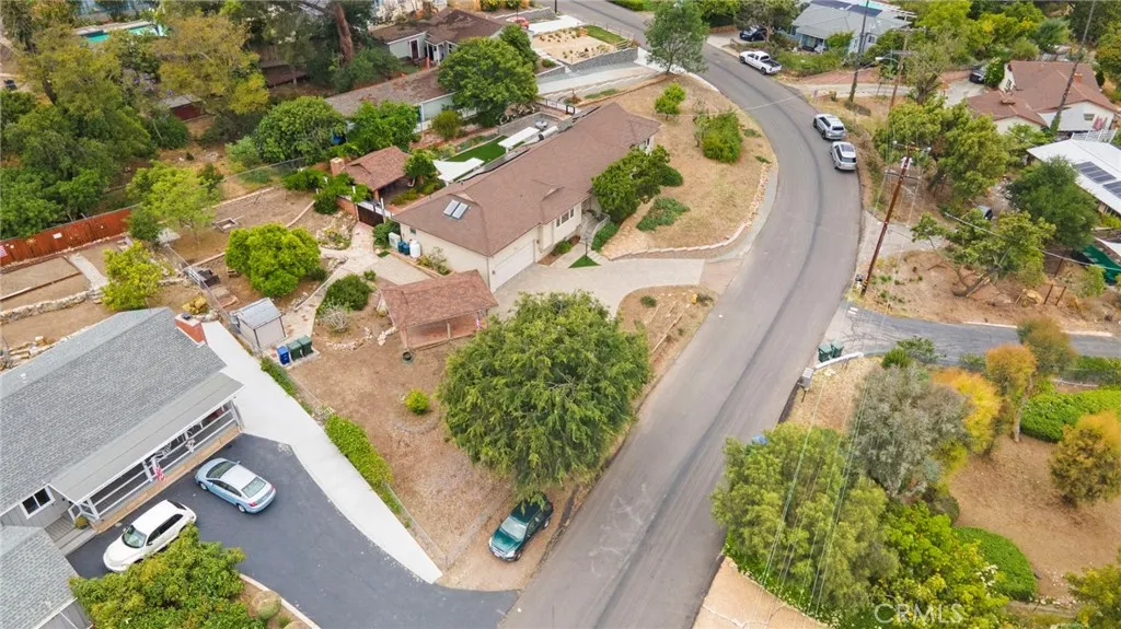https://cdn.realtyfeed.com/cdn/127/306453652/fd959f8ae18d6ef3bb35fa411b6f45c5.webp