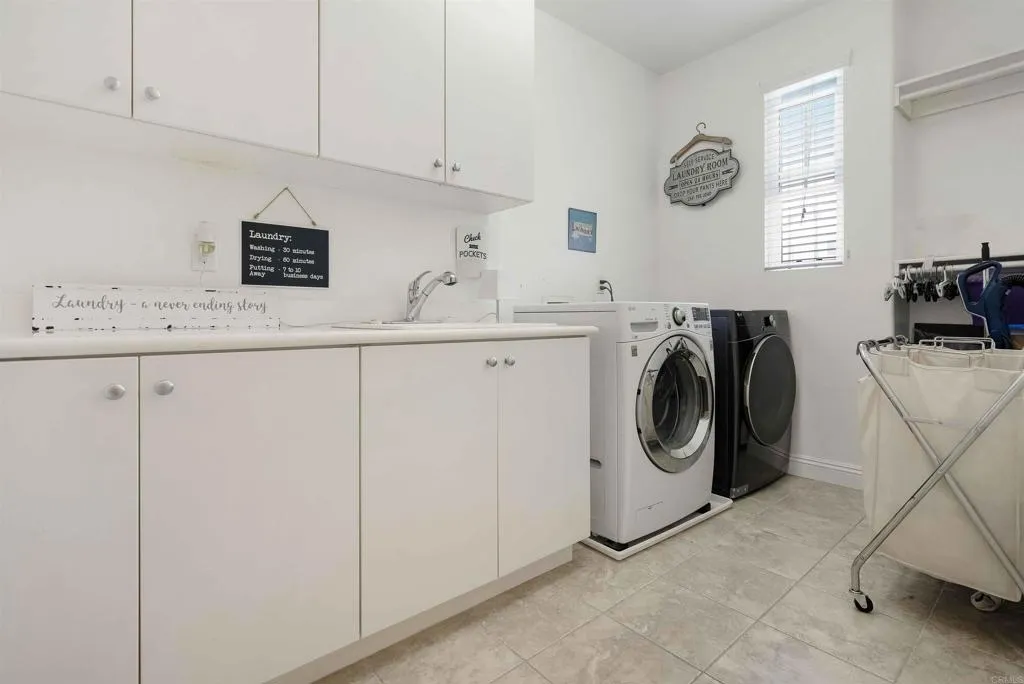 https://cdn.realtyfeed.com/cdn/127/306453860/0438c55a0e037431238b6a2a46f7027d.webp