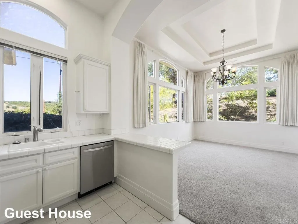https://cdn.realtyfeed.com/cdn/127/306454051/7f975e6fd004a391260754d393c19bab.webp