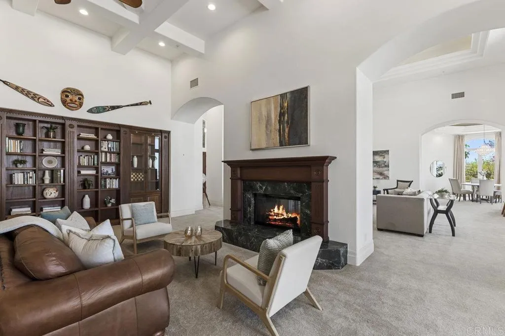 https://cdn.realtyfeed.com/cdn/127/306454051/b355417cde3df27b00ee2ad847f3034c.webp