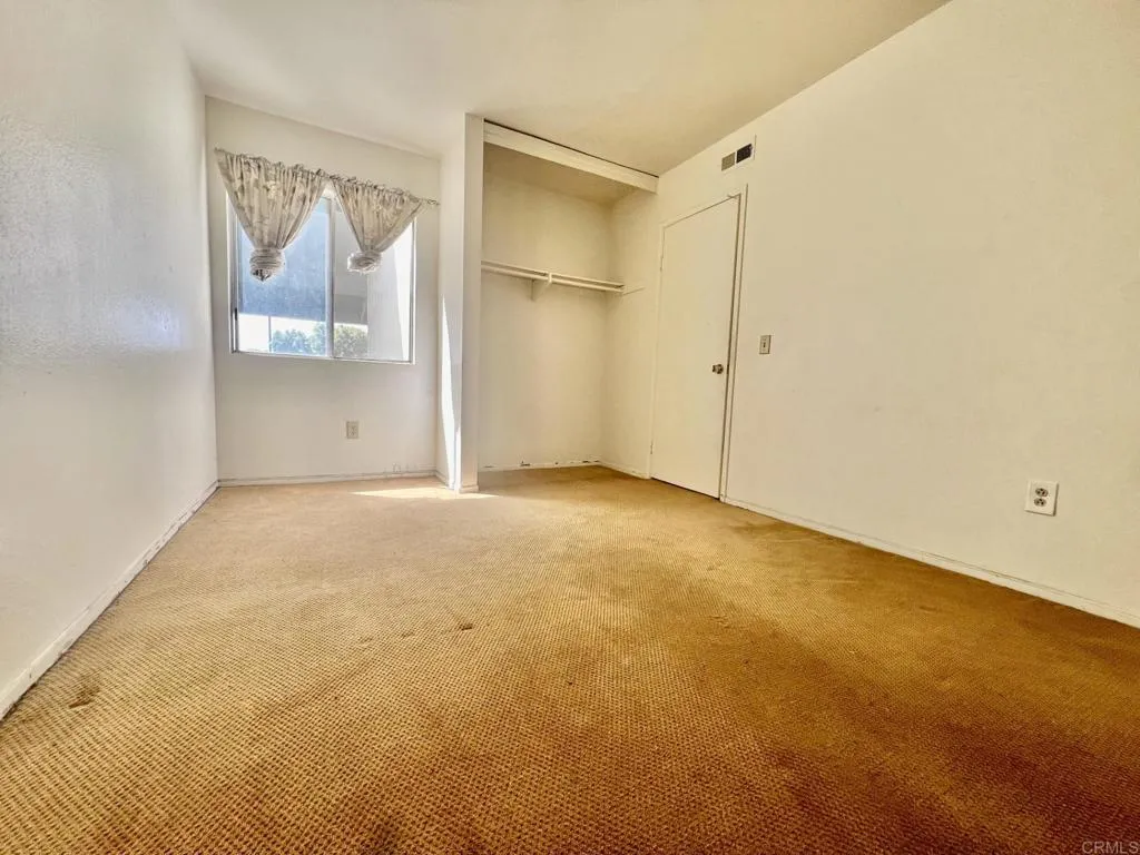 https://cdn.realtyfeed.com/cdn/127/306454073/02c18ba1d26e438747c13dff850debd3.webp