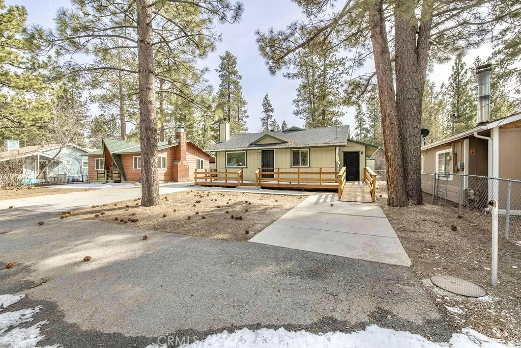 632 E Meadow Lane, Big Bear City, CA 92314 - Photo 3 of 27, Big Bear City, CA