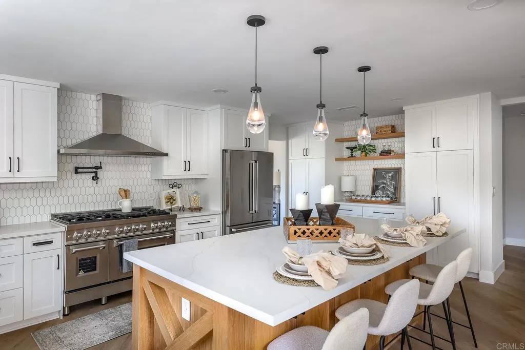 https://cdn.realtyfeed.com/cdn/127/306454182/221d8a48d47c7fc3812e18fe458d905c.webp