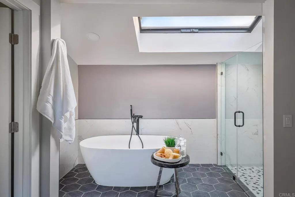 https://cdn.realtyfeed.com/cdn/127/306454182/3bd2e3813d064b3f52375c8a95b48e54.webp