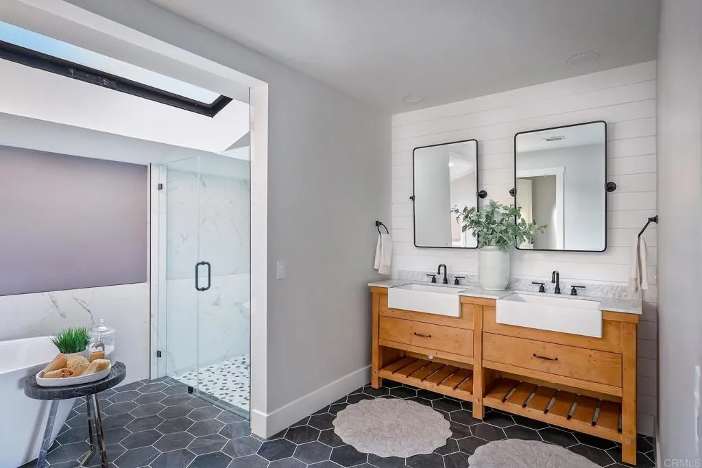 https://cdn.realtyfeed.com/cdn/127/306454182/a90741deff2f64c66ccefe5a7c1a692b.webp
