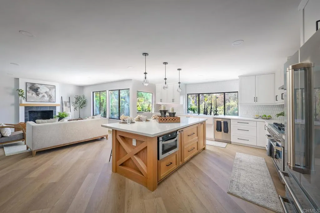 https://cdn.realtyfeed.com/cdn/127/306454182/dfa79b04a083cdf7ba7ab93fd1edffd0.webp