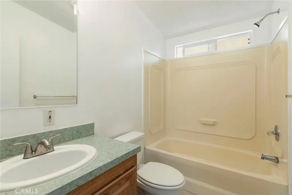 https://cdn.realtyfeed.com/cdn/127/306454239/0a83575238859089357f21732f8af2ea.webp