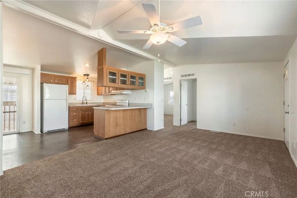 https://cdn.realtyfeed.com/cdn/127/306454239/1cb130cc364b1890c2189ca2a4659f47.webp