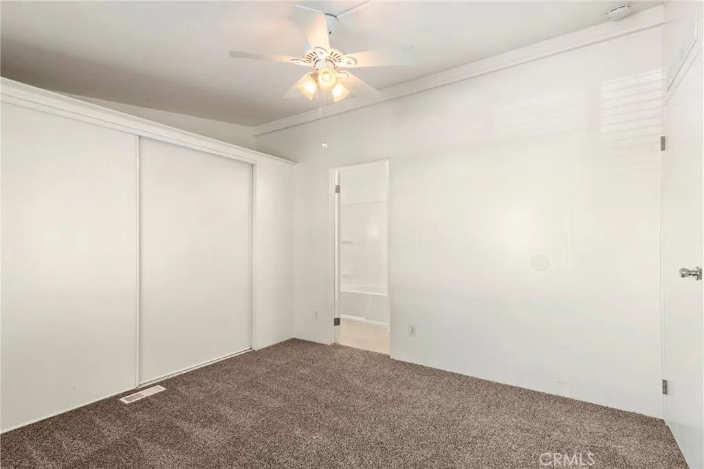 https://cdn.realtyfeed.com/cdn/127/306454239/959eac7eb472fa72749aef06df5156a2.webp