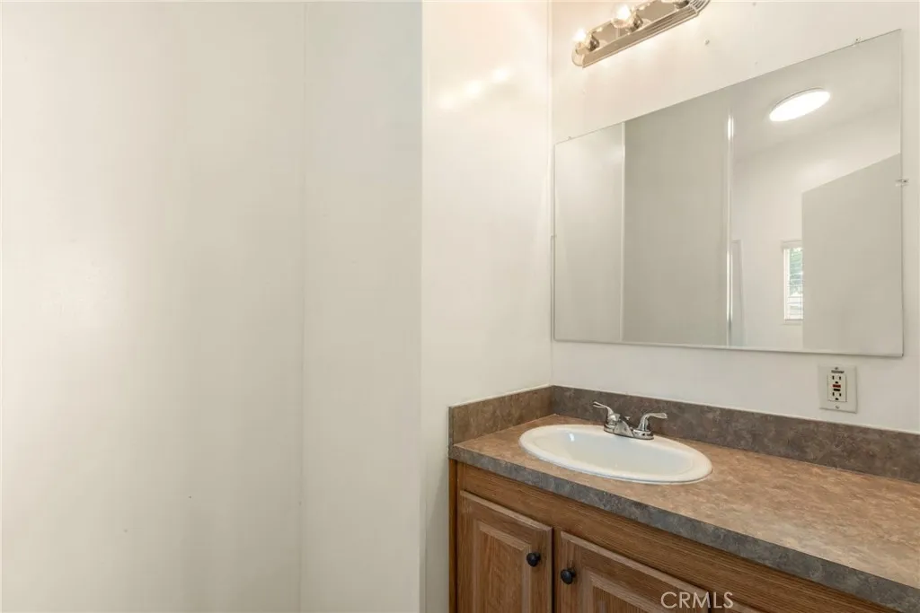 https://cdn.realtyfeed.com/cdn/127/306454239/c7469e05db94acb205066065348fc732.webp