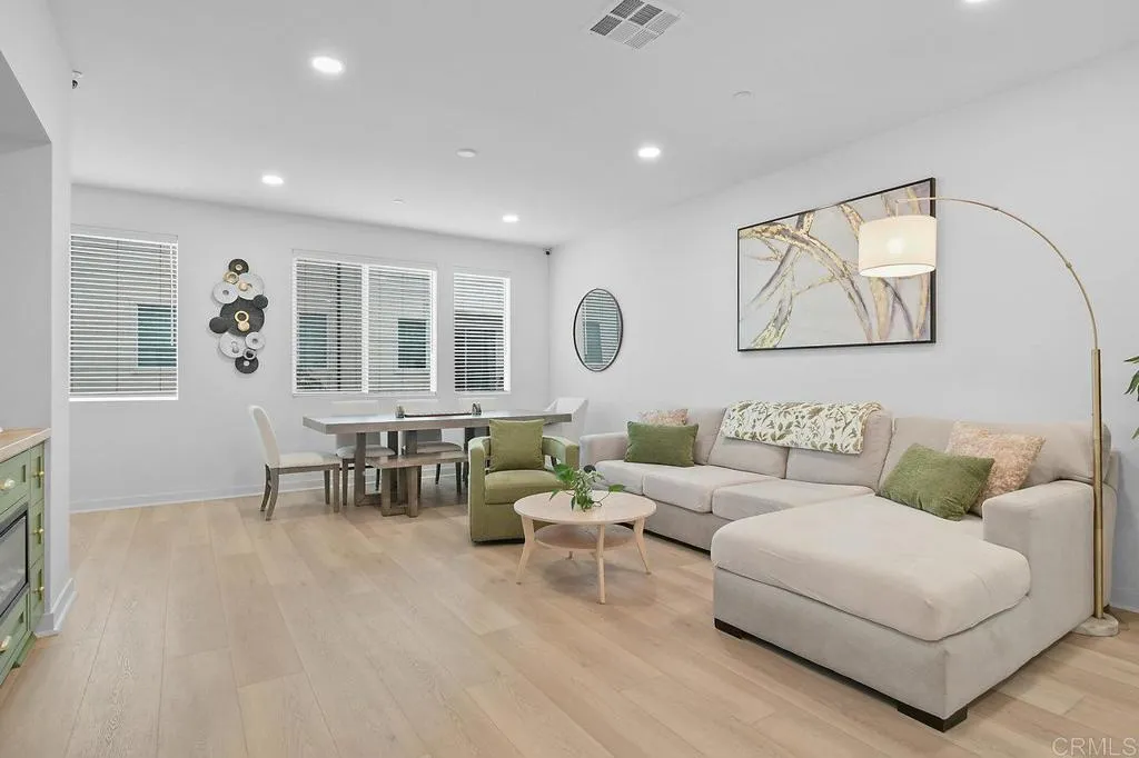 Photo #6: PTP2503984 Listing 