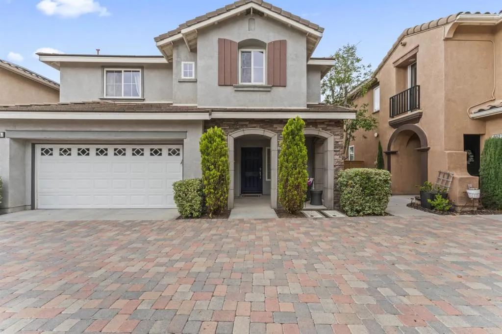 https://cdn.realtyfeed.com/cdn/127/306454278/22ca47f329cceb29e175d261c8af958a.webp