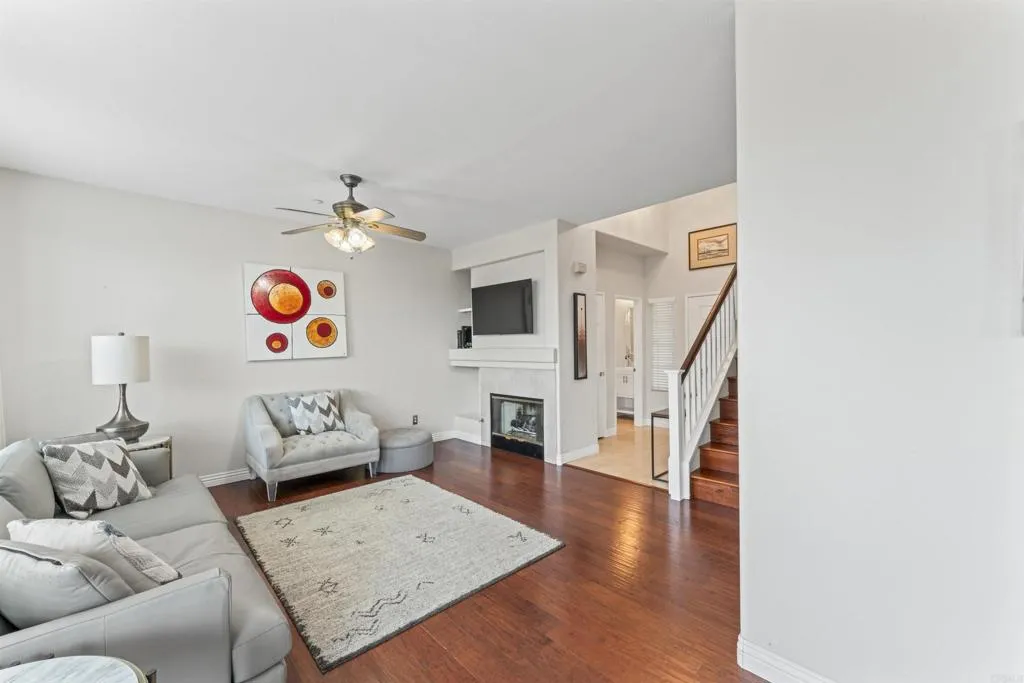 https://cdn.realtyfeed.com/cdn/127/306454278/59a0f4054d0d2bd35afe89b7ee1bd387.webp