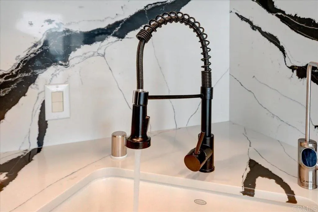 https://cdn.realtyfeed.com/cdn/127/306454426/012a618754c8c51a048bdbdca1c098f6.webp