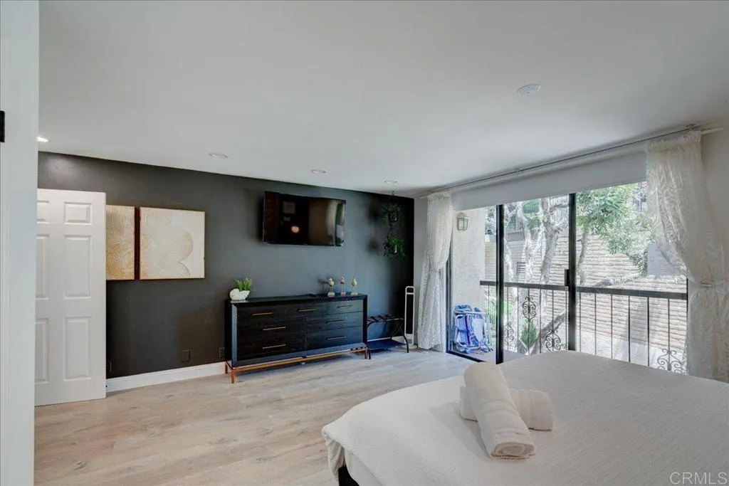 https://cdn.realtyfeed.com/cdn/127/306454426/ed68d07dca838791fc93322b1ebaeac2.webp