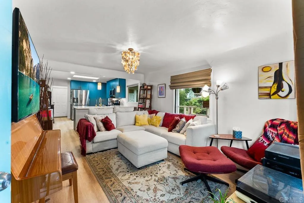 https://cdn.realtyfeed.com/cdn/127/306454505/1c7f22dabd060346bd5106ac56370bb8.webp