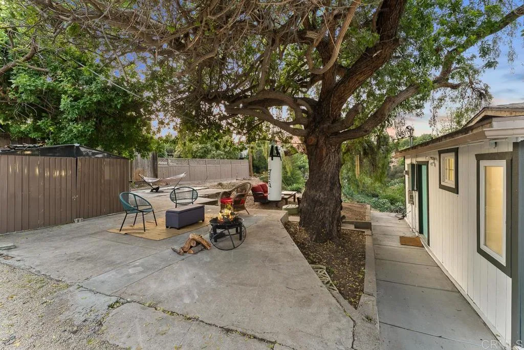 https://cdn.realtyfeed.com/cdn/127/306454505/90429e7aa913651af79c8a6a8b93f48e.webp