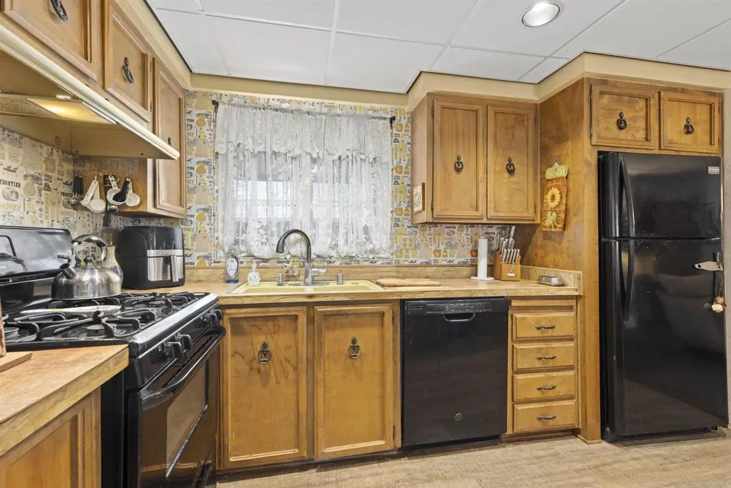 https://cdn.realtyfeed.com/cdn/127/306454668/17bee58b866704ee4eb20dcd4cb53813.webp