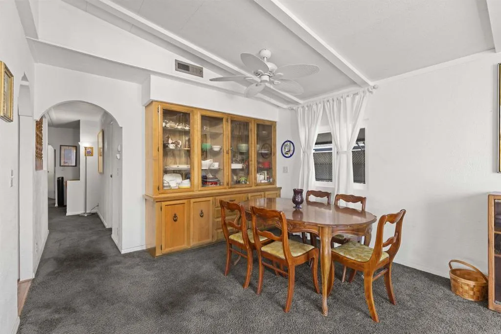 https://cdn.realtyfeed.com/cdn/127/306454668/185ae6649097d1ed2387a4b883f39819.webp