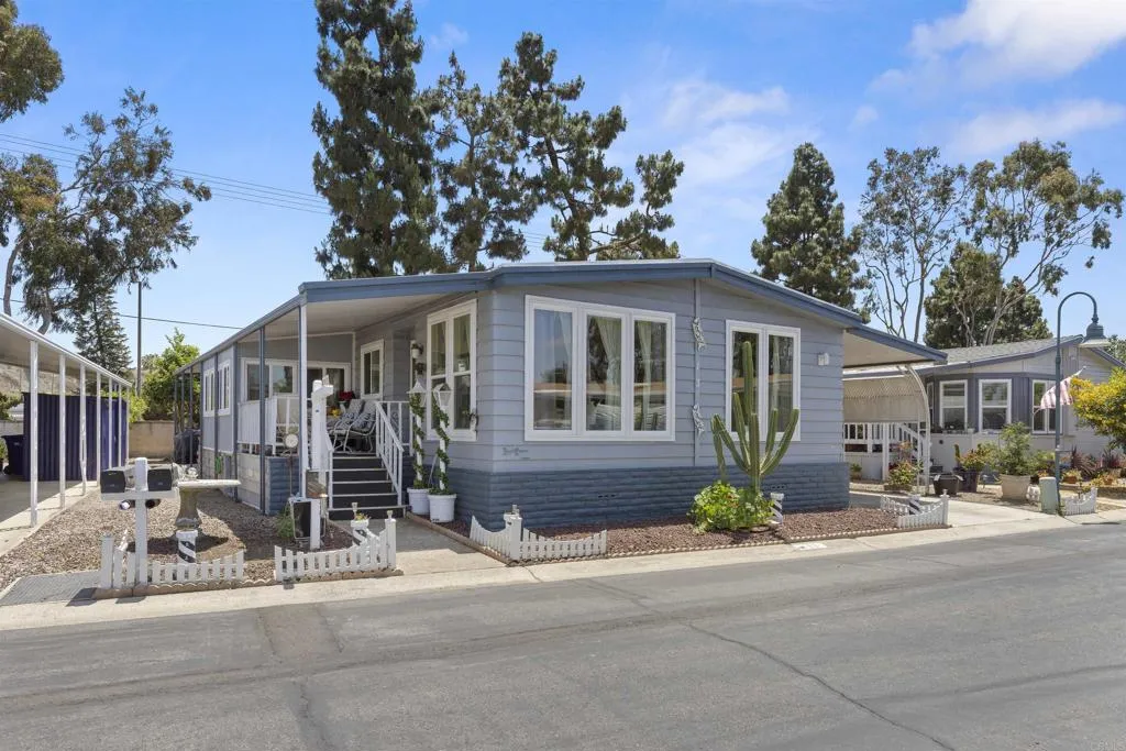 https://cdn.realtyfeed.com/cdn/127/306454668/3a24f67ccd0350a80e54e847e2aea03b.webp