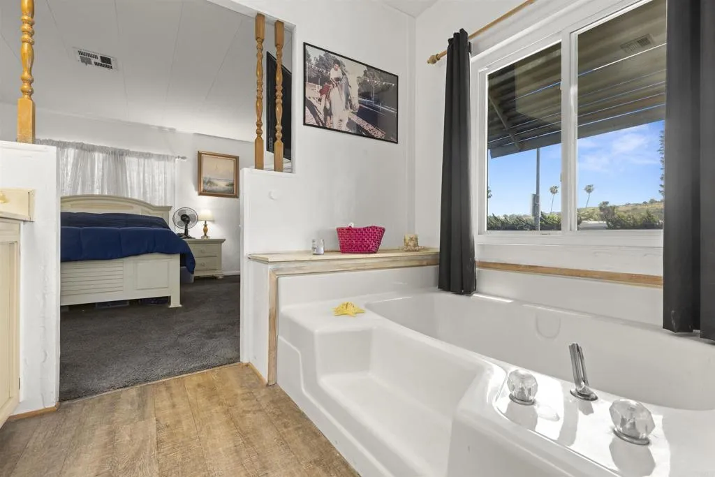 https://cdn.realtyfeed.com/cdn/127/306454668/4acae768cc6991b8b9090bad7a7a748f.webp