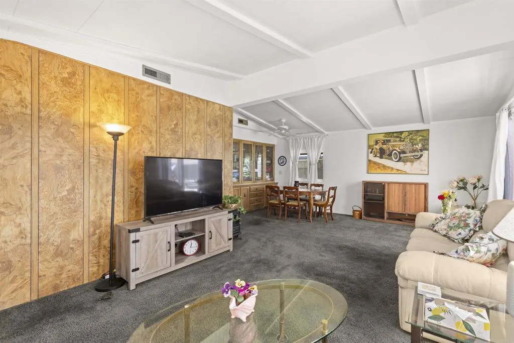 https://cdn.realtyfeed.com/cdn/127/306454668/64178b467dbcf712e51be2a7b188ea94.webp