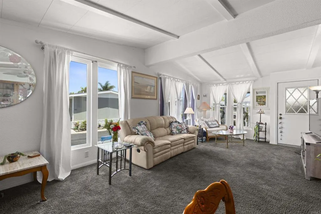 https://cdn.realtyfeed.com/cdn/127/306454668/e1a91c9f331397716a2b871c7bc43dc7.webp
