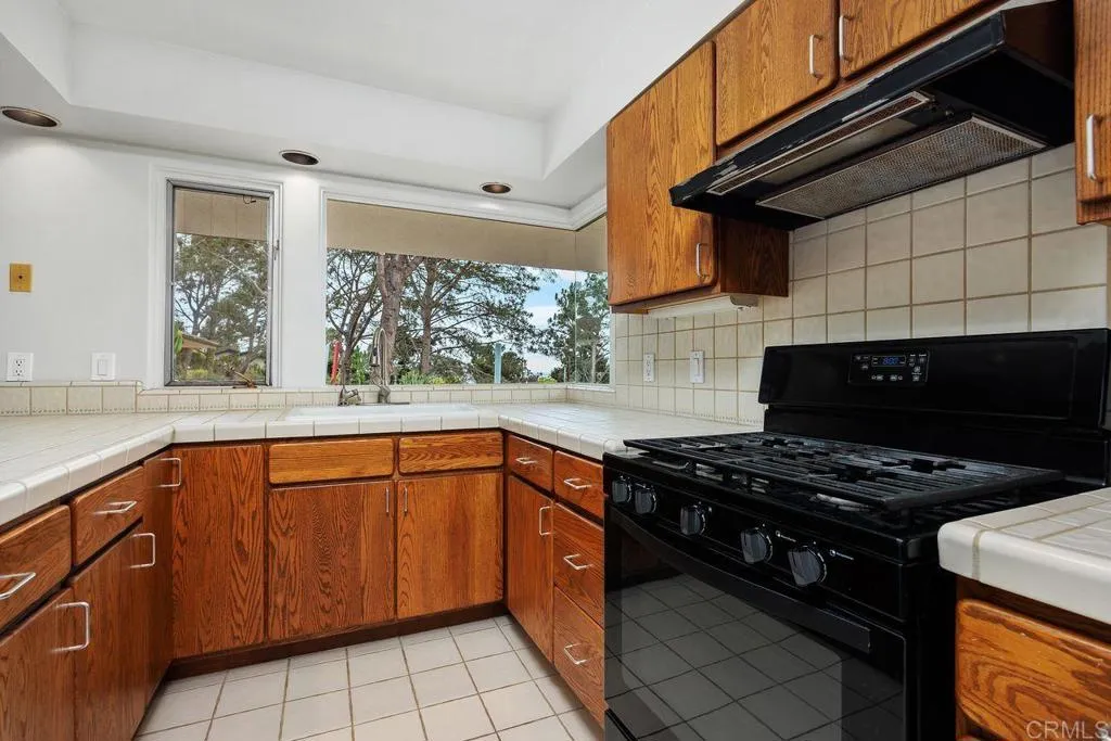 https://cdn.realtyfeed.com/cdn/127/306454757/5e3f56df89a67a7eb8e7d0f4928a6f27.webp