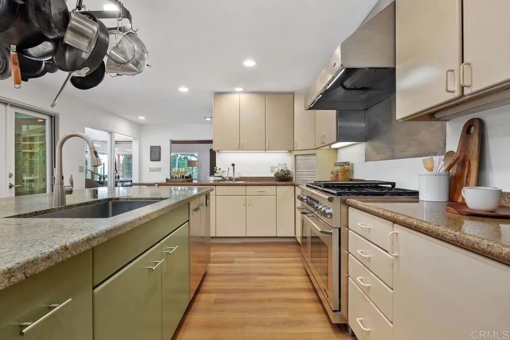 https://cdn.realtyfeed.com/cdn/127/306454757/6bad24fa0384dd2b24417318201cf8ab.webp