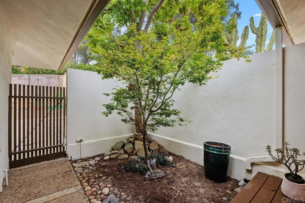 https://cdn.realtyfeed.com/cdn/127/306454757/6f7f8ca634d7fbfaabb16d28a61da29e.webp