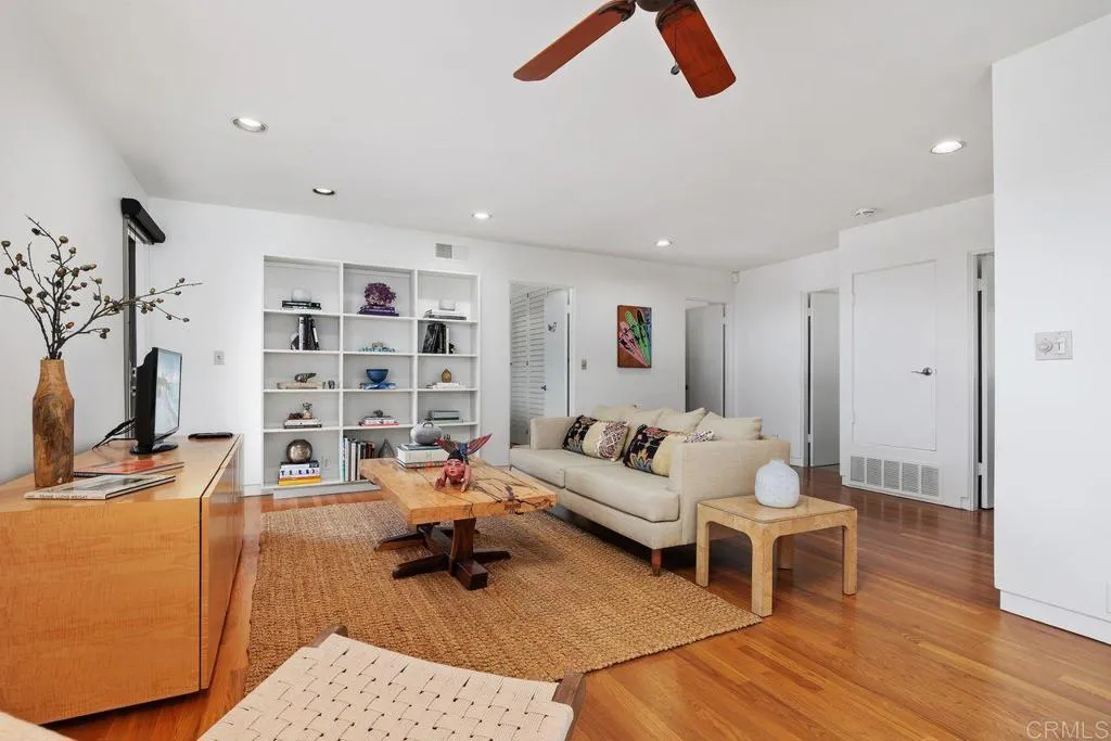 https://cdn.realtyfeed.com/cdn/127/306454757/cbbd65335dac53e36bf09b7e78ed7d02.webp