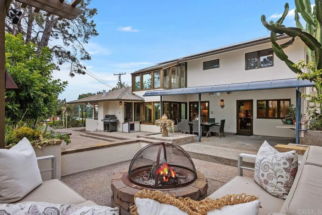 https://cdn.realtyfeed.com/cdn/127/306454757/d2e5afa5a9d20ed7f657b1b5ff2d6c39.webp