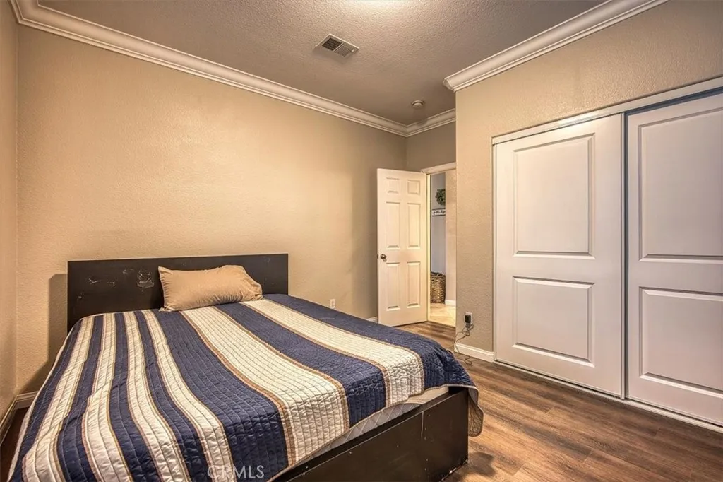 https://cdn.realtyfeed.com/cdn/127/306454982/1e1f2e9bd246064fe19b181e57e37b0e.webp