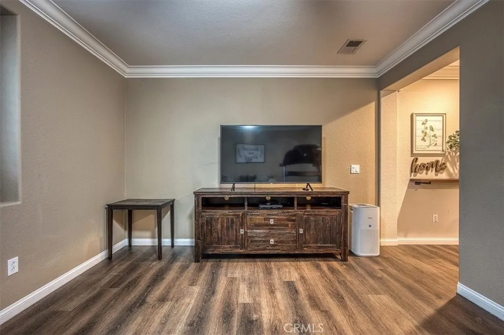 https://cdn.realtyfeed.com/cdn/127/306454982/5cf33899e03cc9af5f257597b737d127.webp