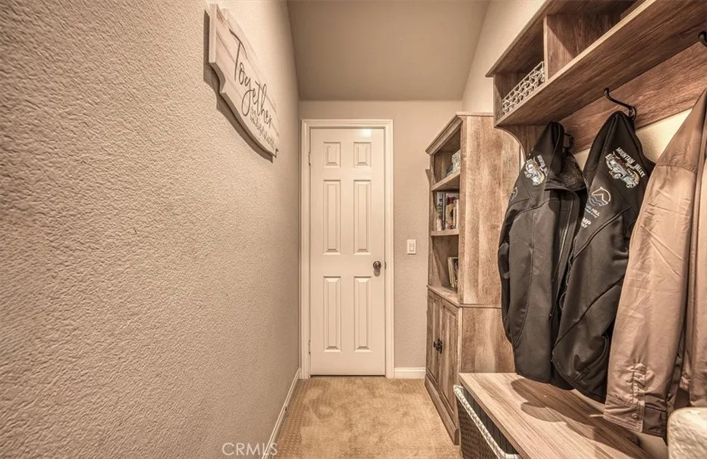 https://cdn.realtyfeed.com/cdn/127/306454982/a39c0905a5a8a0d058e13f8d0ea852b6.webp